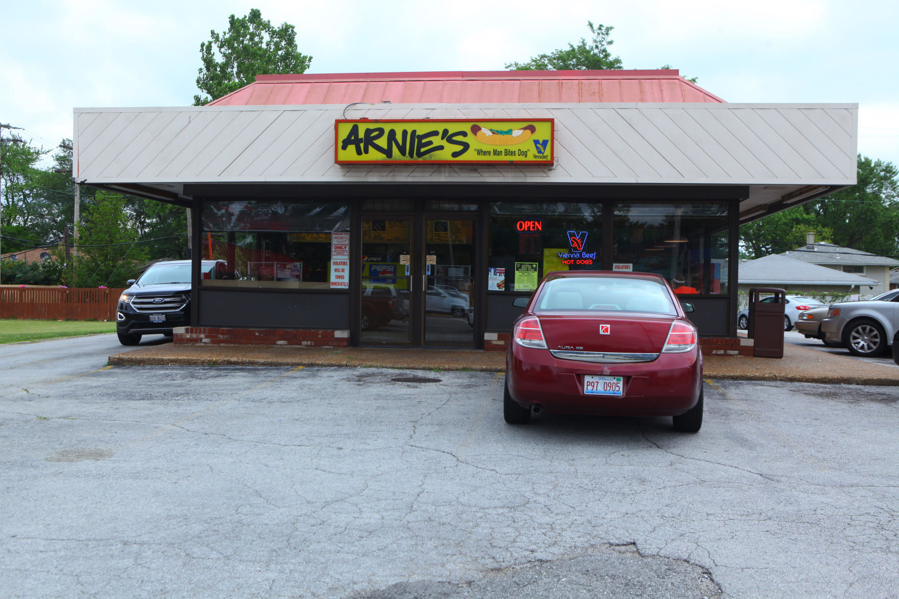 Arnie's Dog House